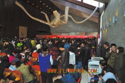 上周日,万科橙开盘现场。京华时记者潘秀林摄